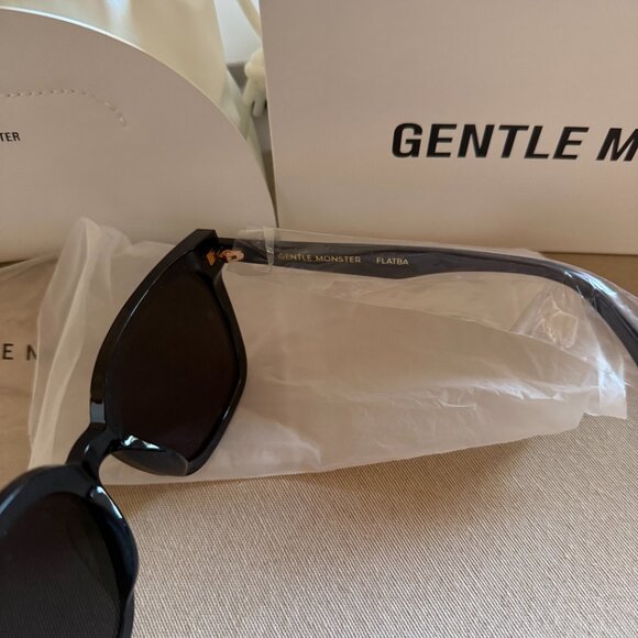 Gentle Monster Sunglasses - Picture 3 of 4